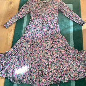 Starina Size M, Lovely Vintage Long Floral Dancing Dress, fabric covered buttons